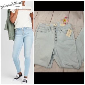 🆕 Light Wash Button Fly Jeans Universal Thread